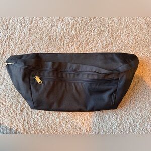 Canvelle Oversized Classic Fanny Pack